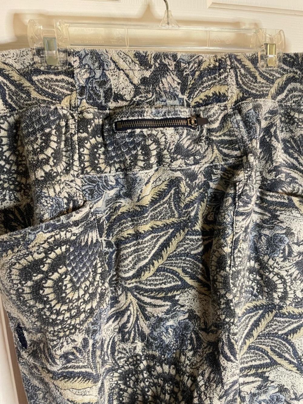 Free People Movement Floral-Print Jogger Sweatpants in Charcoal & Cream Size Med - Picture 7 of 8